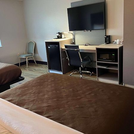 Americinn By Wyndham Republic Ngoại thất bức ảnh