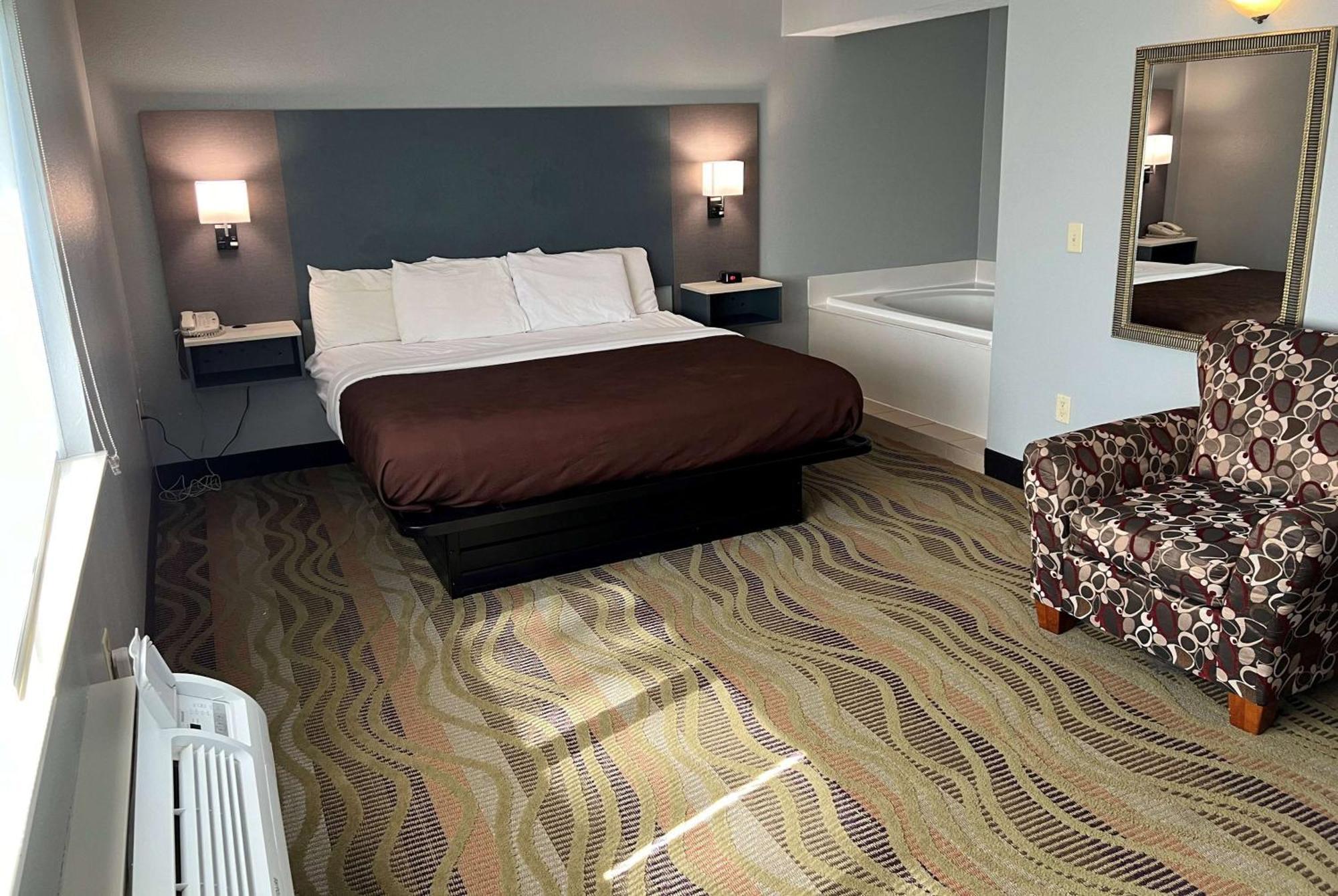Americinn By Wyndham Republic Ngoại thất bức ảnh